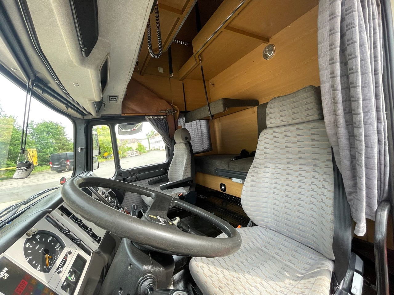 Camper MAN 18.264 M40 Wohnmobil/4xBett/AC/Standheizung/EU2
