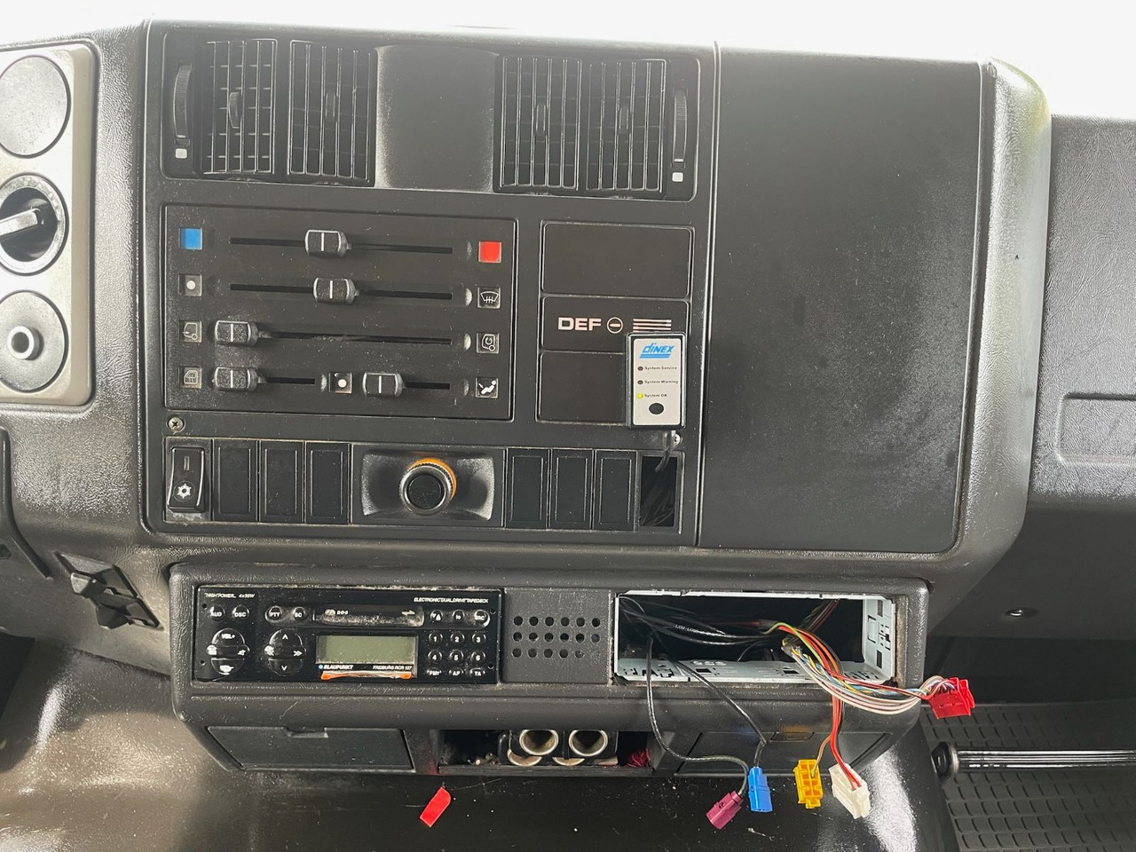 Camper MAN 18.264 M40 Wohnmobil/4xBett/AC/Standheizung/EU2