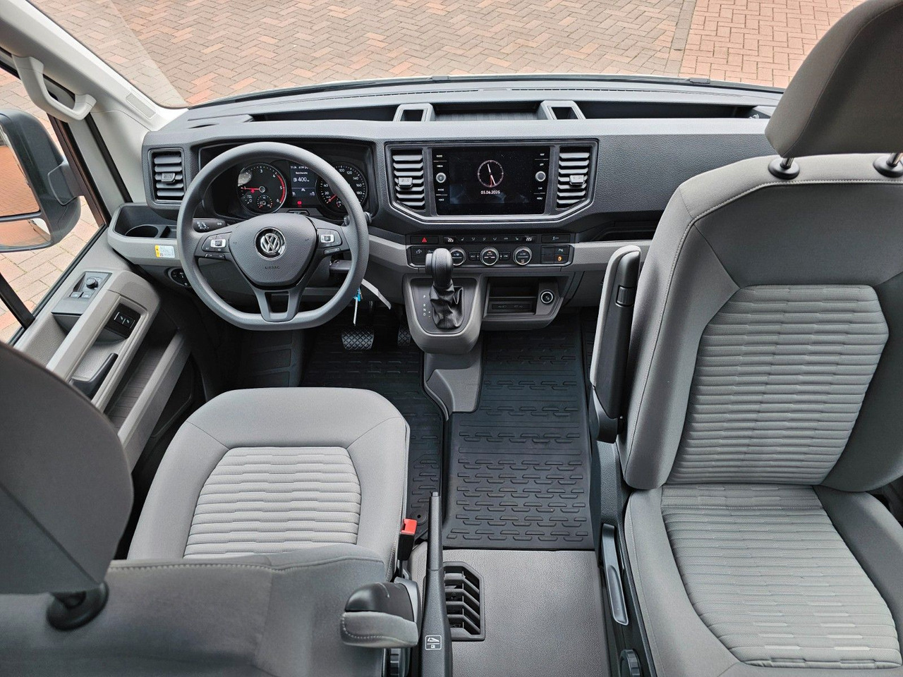 Camper Volkswagen Crafter Grand California 600 Solar LED AHK ACC
