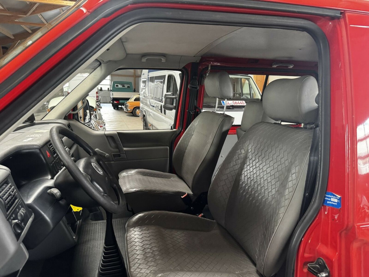 Camper Volkswagen T4 2.5 TDI Syncro 4x4 7-Sitzer 1. Hand!