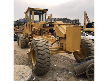 Grader CATERPILLAR 140K