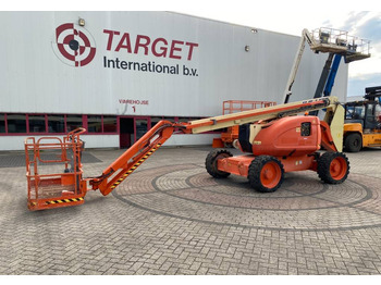 Knikarmhoogwerker JLG 600AJ