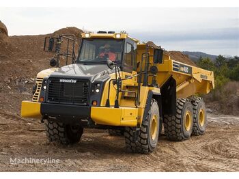 Kiepwagen met knikbesturing KOMATSU