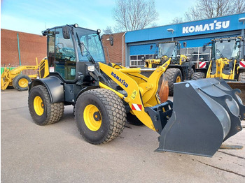 Wiellader KOMATSU WA100