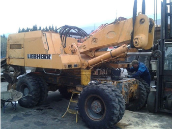 Mobiele graafmachine LIEBHERR A 912