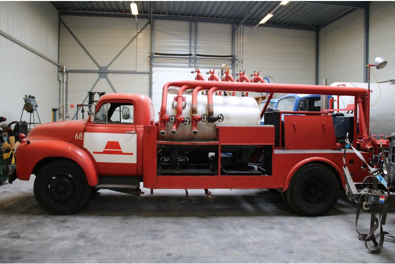 Brandweerwagen Bedford 1958: afbeelding 2
