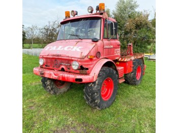 Bergingsvoertuig Mercedes Unimog