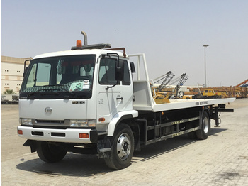 Bergingsvoertuig UD Nissan PKC210 RHHC