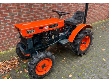 Kubota B 6000 E COMPACT TREKKER  - Gemeentelijke tractor