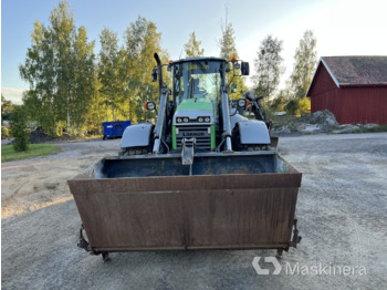  Traktorgrävare Lännen 8600 G med 7 redskap + sandspridarvagn - Gemeentelijke tractor