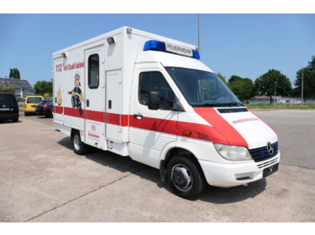 Ambulance MERCEDES-BENZ Sprinter 413 CDI KRANKENWAGEN: afbeelding 1