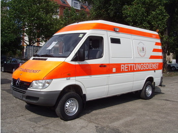 Mercedes-Benz Sprinter 313CDI / Allrad 4x4 Krankenwagen - Gemeentelijke machine/ Speciaal