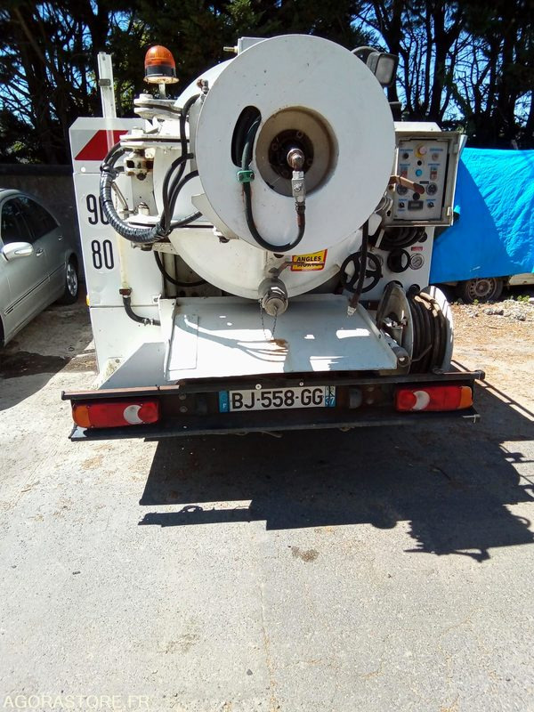 Vacuümwagen Hydrocureur Nissan cabstar année 2000  405300 kms