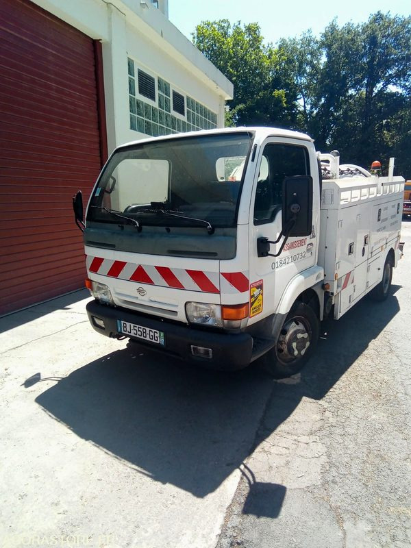 Vacuümwagen Hydrocureur Nissan cabstar année 2000  405300 kms