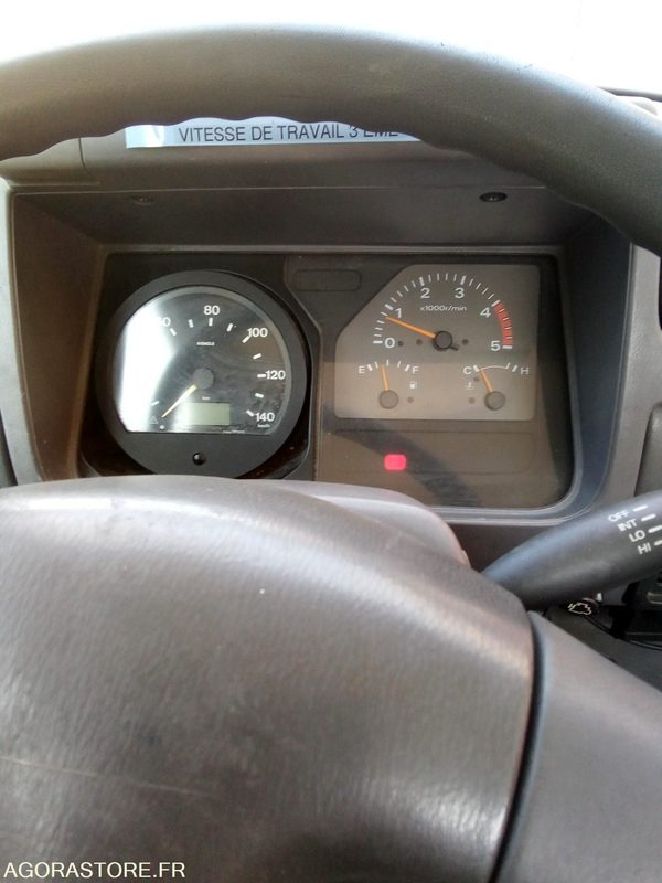 Vacuümwagen Hydrocureur Nissan cabstar année 2000  405300 kms