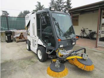 Veegmachine NILFISK RS851
