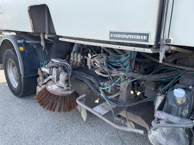 Veegwagen Mercedes Axor 1829