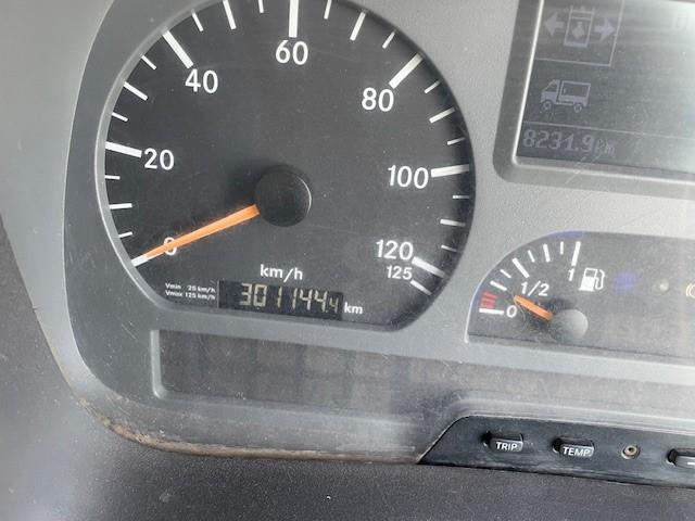 Veegwagen Mercedes Axor 1829