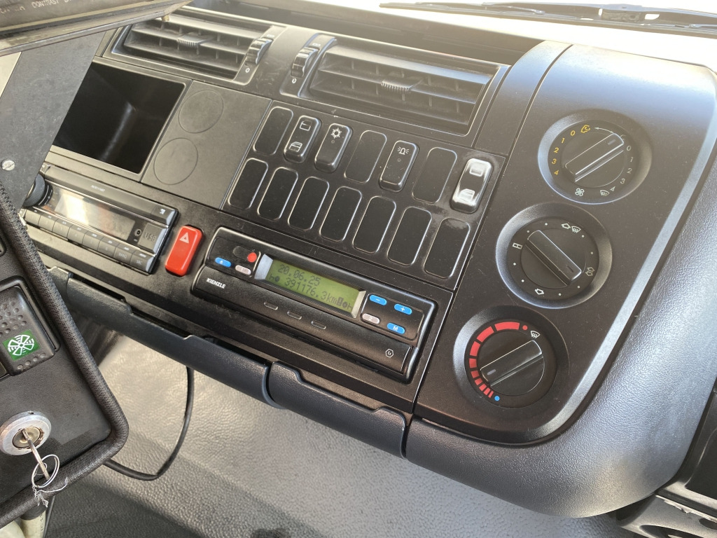 Veegwagen Mercedes-Benz 1523 L