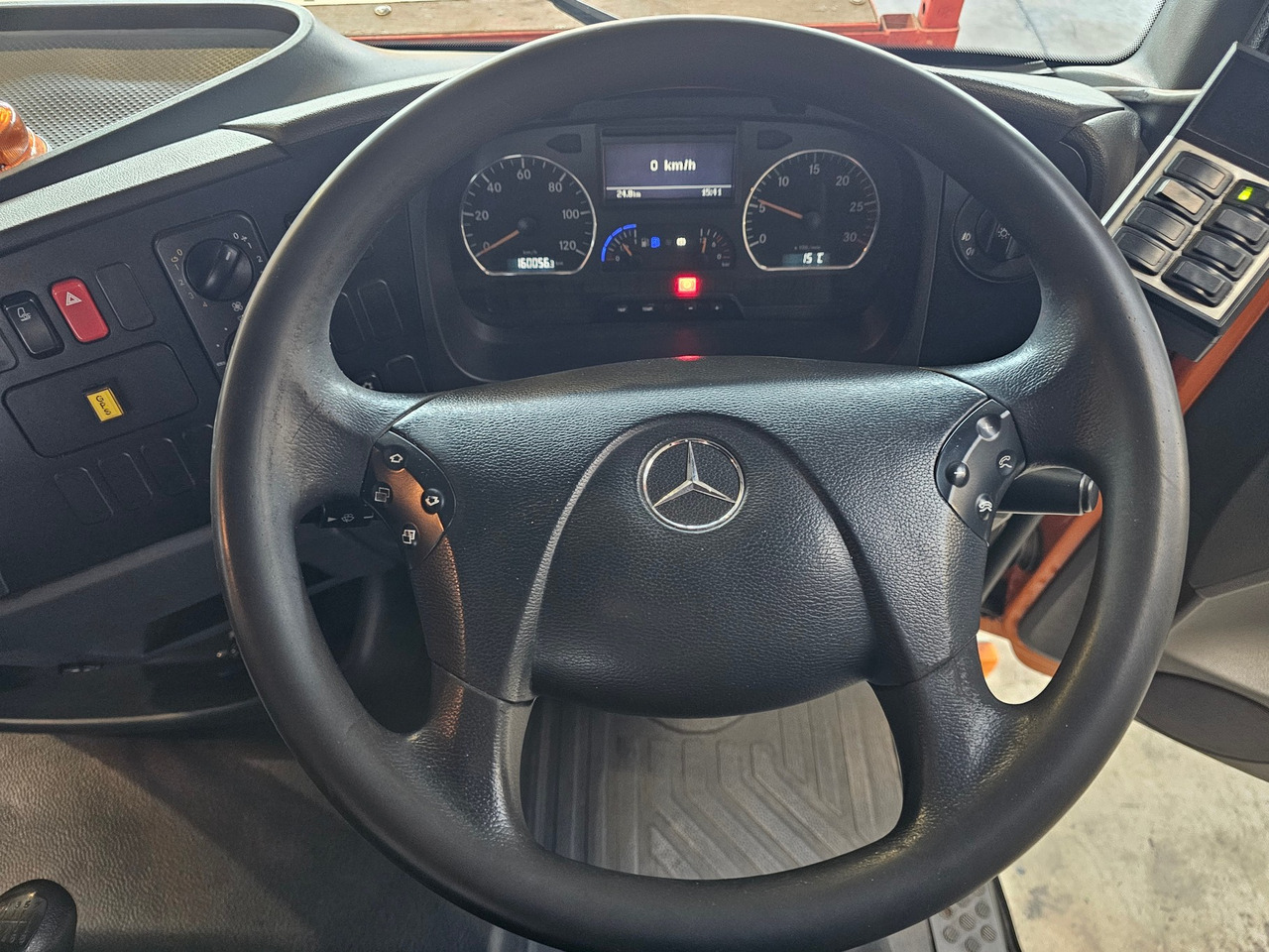 Veegwagen Mercedes Benz Atergo 1518