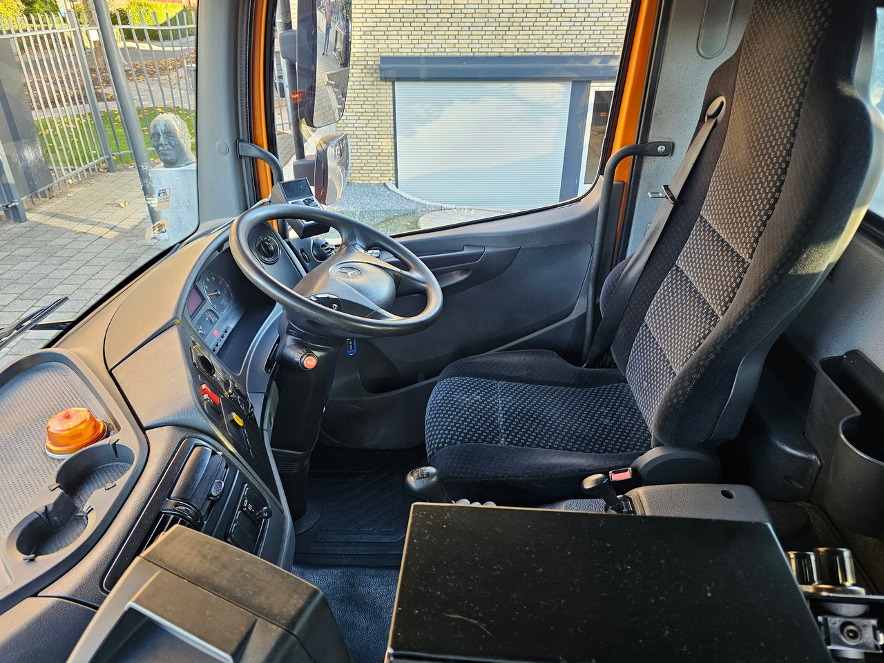 Veegwagen Mercedes Benz Atergo 1518