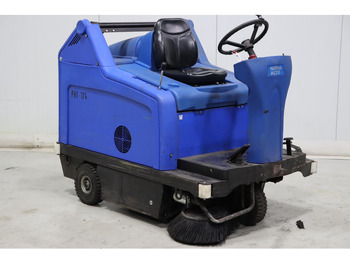 Veegwagen Nilfisk Floortec R680B