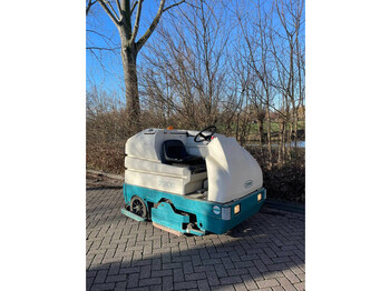 Veegwagen TENNANT 7300