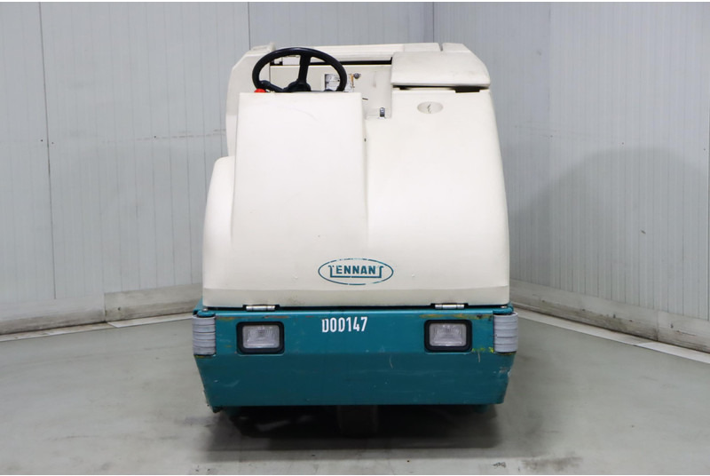 Veegwagen TENNANT 7300E