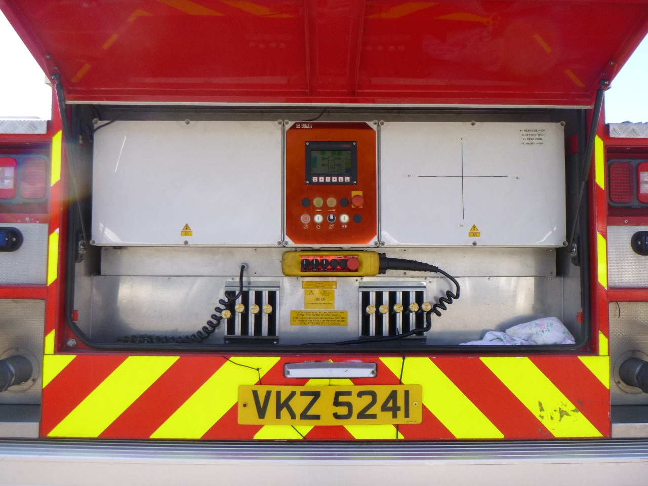 Brandweerwagen Volvo FM9 340 6x2 RHD Vema 333 TFL fire truck: afbeelding 17