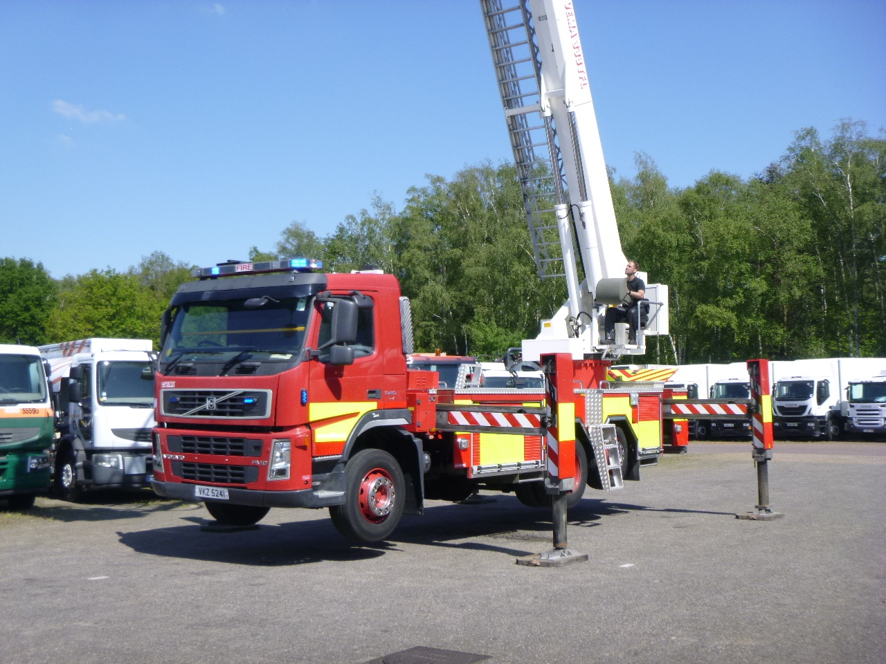 Brandweerwagen Volvo FM9 340 6x2 RHD Vema 333 TFL fire truck: afbeelding 12