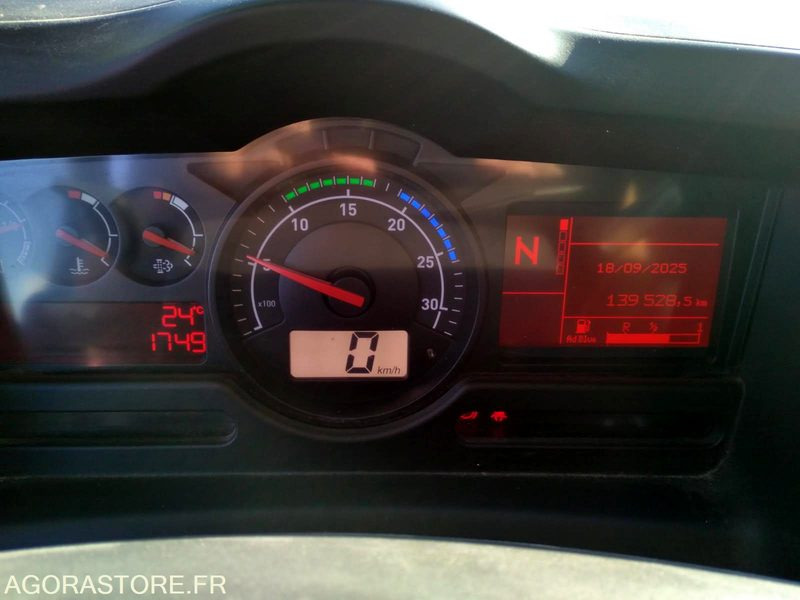 Vuilniswagen BOM 26T RENAULT - 139528km - 18M3 - 2019