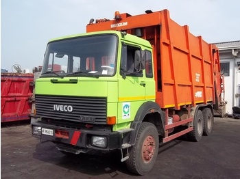 IVECO 330 26 - Vuilniswagen