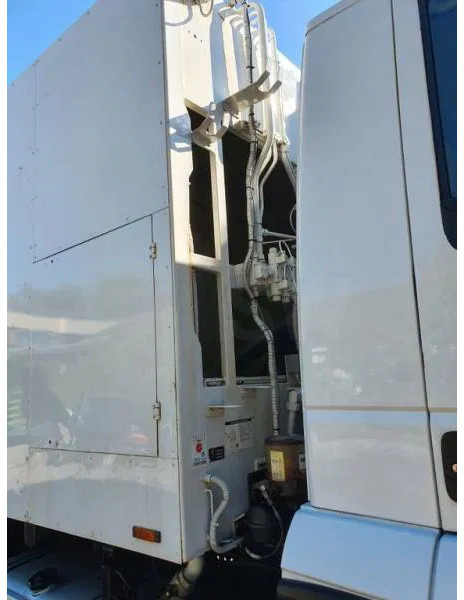 Vuilniswagen Iveco 260S 42 WAAGE 5 m³ Zöller Medium XXL 24 Umleerer