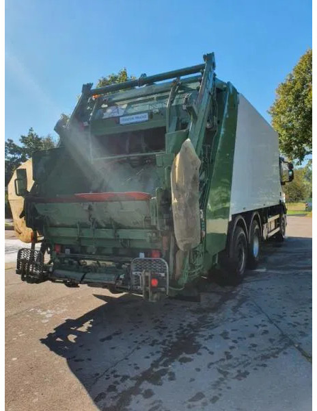 Vuilniswagen Iveco 260S 42 WAAGE 5 m³ Zöller Medium XXL 24 Umleerer