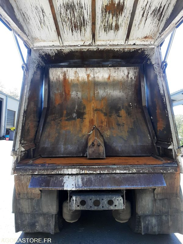 Vuilniswagen MERCEDES-BENZ Econic 1829 - 286 739 km - 2012