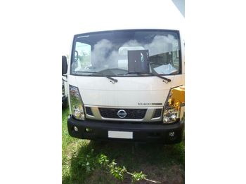 NISSAN NT400 35.15 - Vuilniswagen