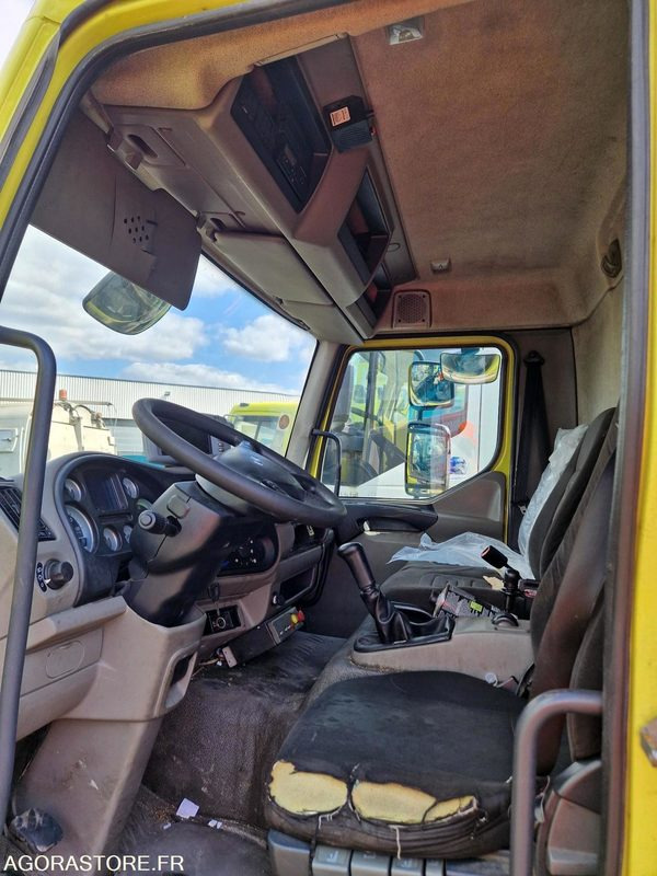 Vuilniswagen *PORTEUR BOM 12T DAF FAUN - 2012