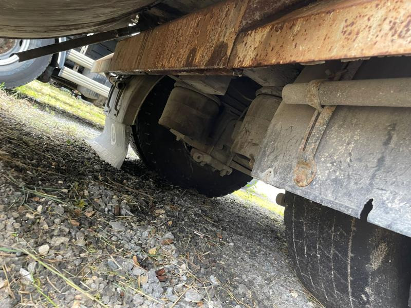 Vuilniswagen Renault D-Series 19 Wide