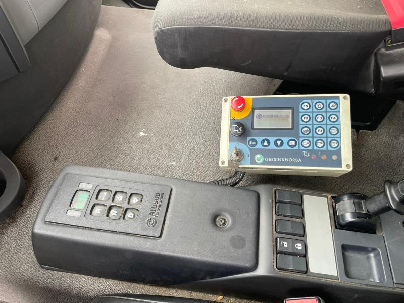 Vuilniswagen Renault D-Series 19 Wide