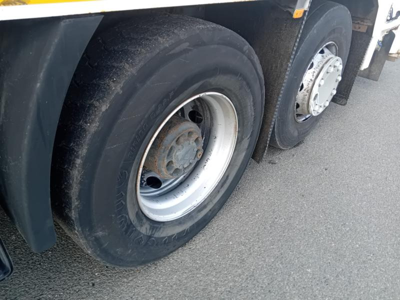 Vuilniswagen Renault D-Series 26 Wide