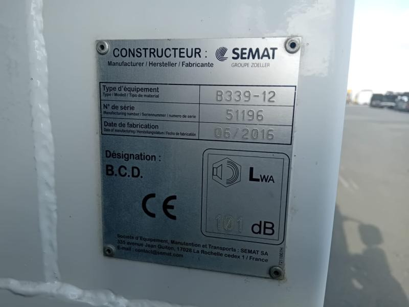 Vuilniswagen Renault D-Series 26 Wide