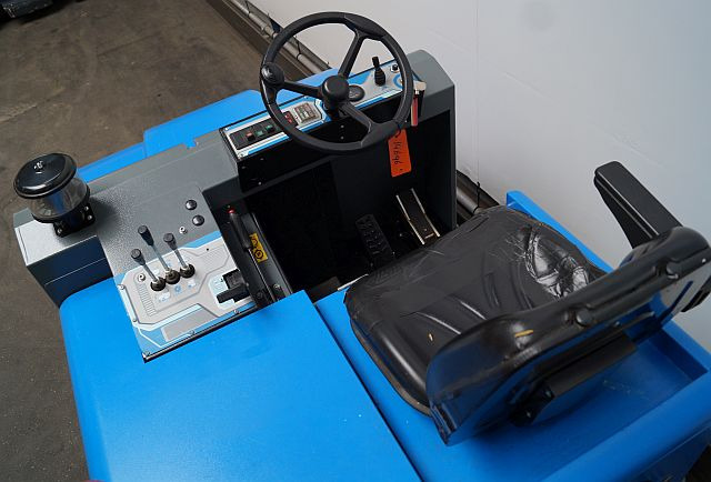 Industriële veegmachine Isal PB155 LPG
