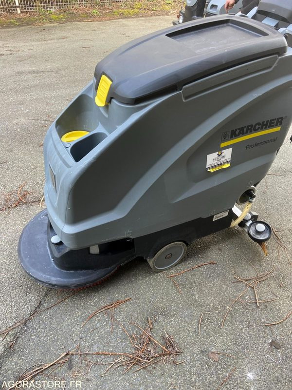 Schrobmachine AUTOLAVEUSE AUTOTRACTEE KARCHER - 2019