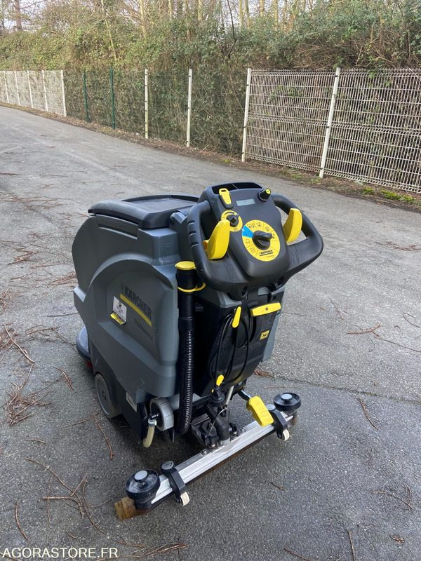 Schrobmachine AUTOLAVEUSE AUTOTRACTEE KARCHER - 2019