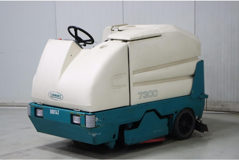 Schrobmachine TENNANT 7300E
