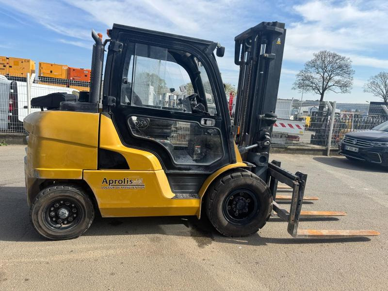 Diesel heftruck Caterpillar DP45NT