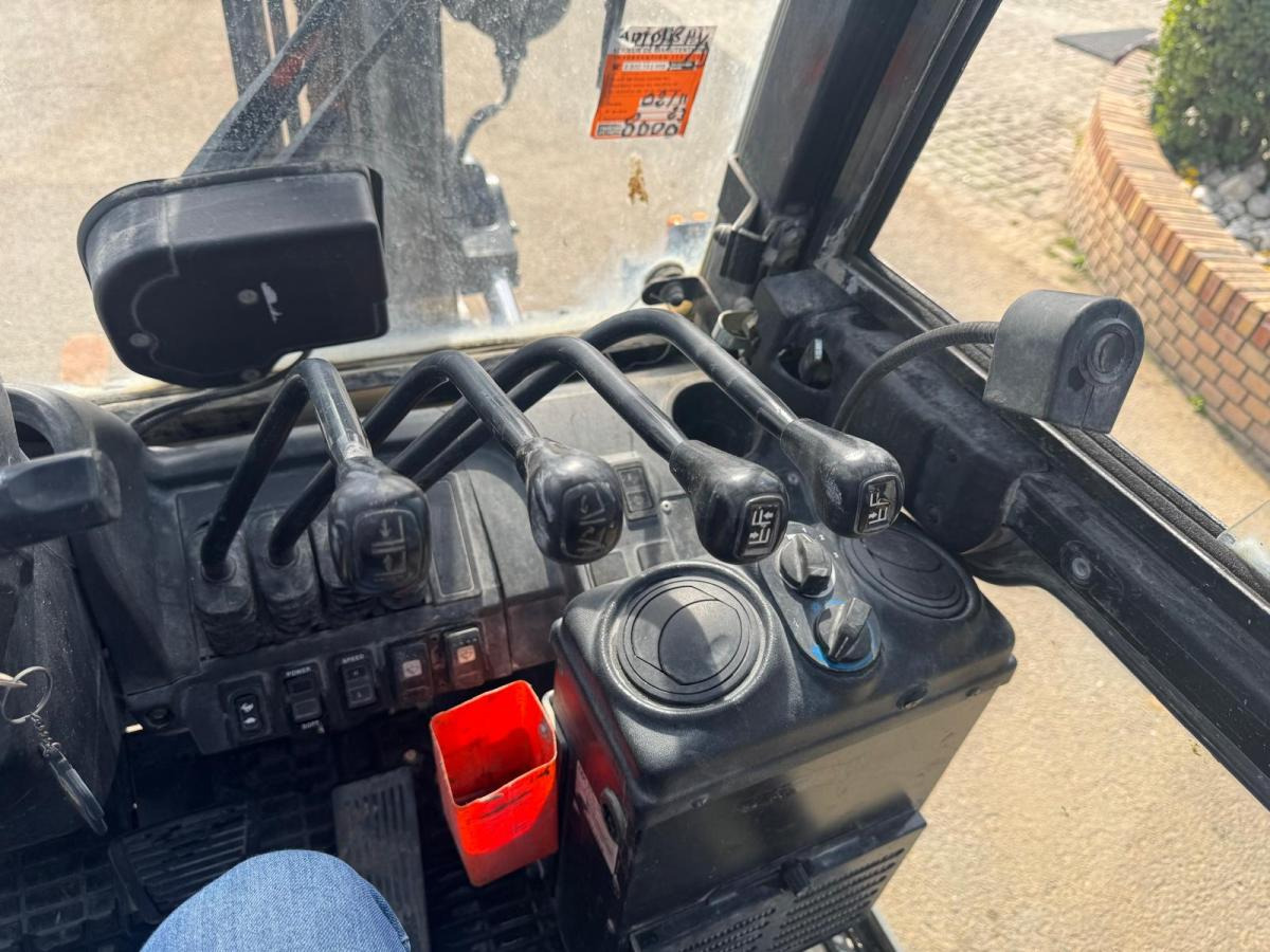 Diesel heftruck Caterpillar DP45NT