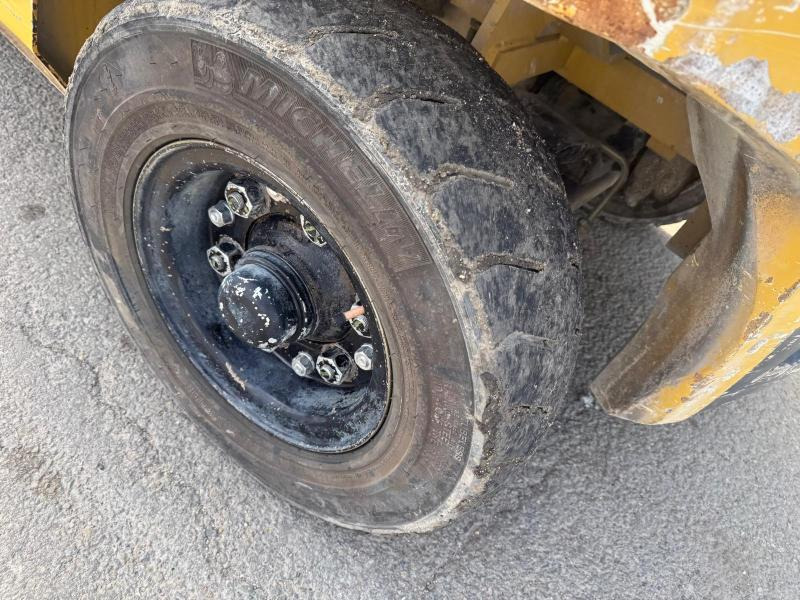 Diesel heftruck Caterpillar DP45NT