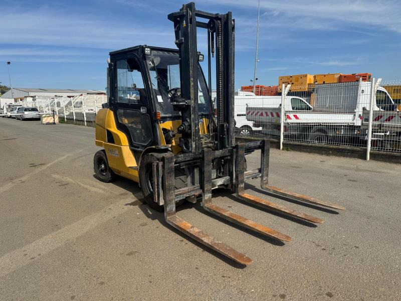 Diesel heftruck Caterpillar DP45NT