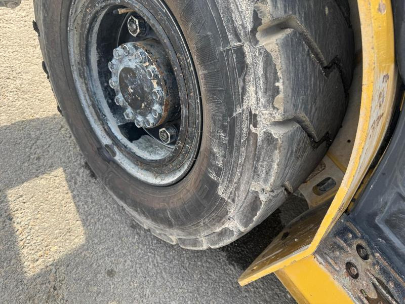 Diesel heftruck Caterpillar DP45NT